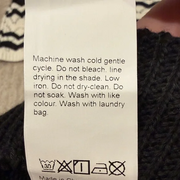 Elastic Waist Crochet Set Black/White - Picture 9 of 10